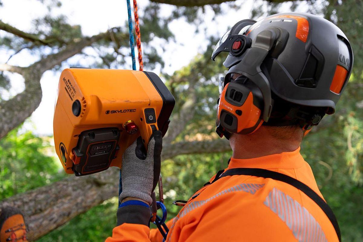Husqvarna x Skylotec Power Ascender without battery and charger