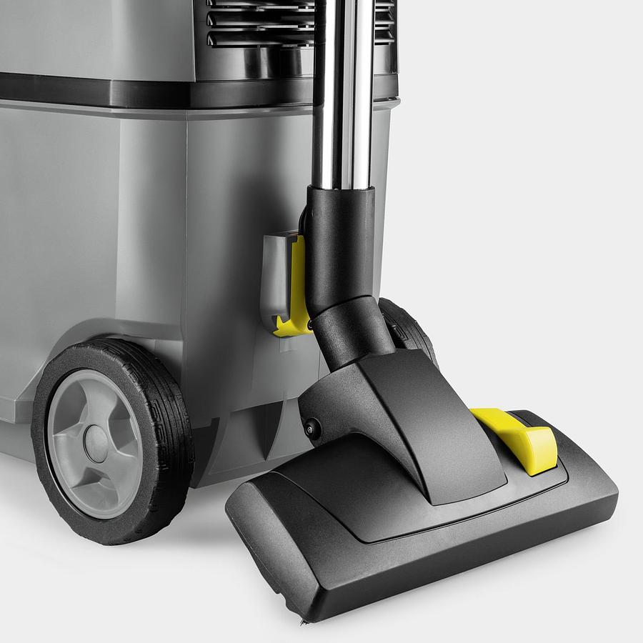 Dry vacuum cleaner T 15/1