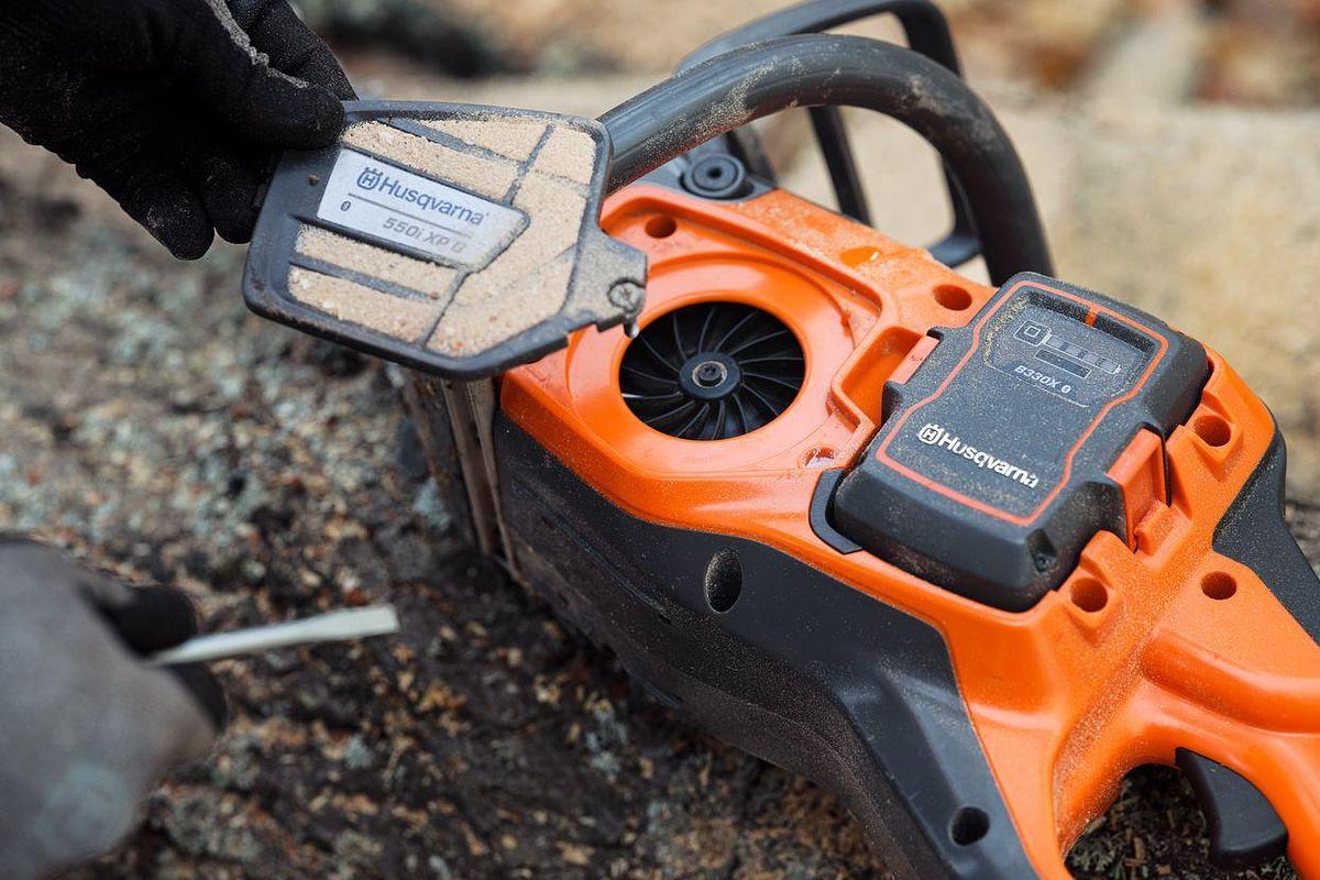 Husqvarna 550i XP® with battery and charger