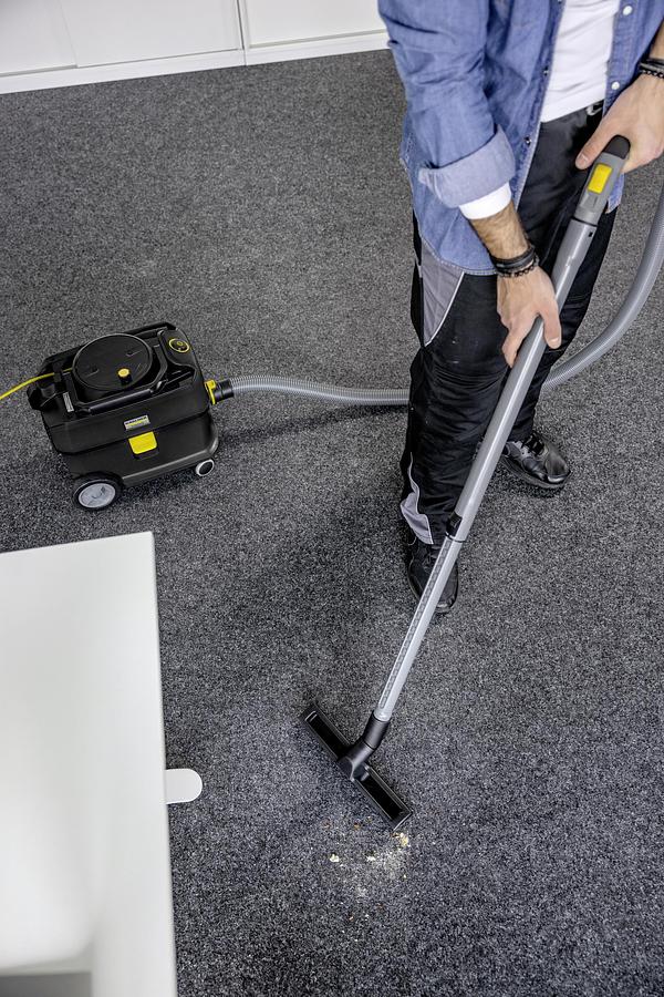Dry vacuum cleaner T 10/1 Adv HEPA Go!Further