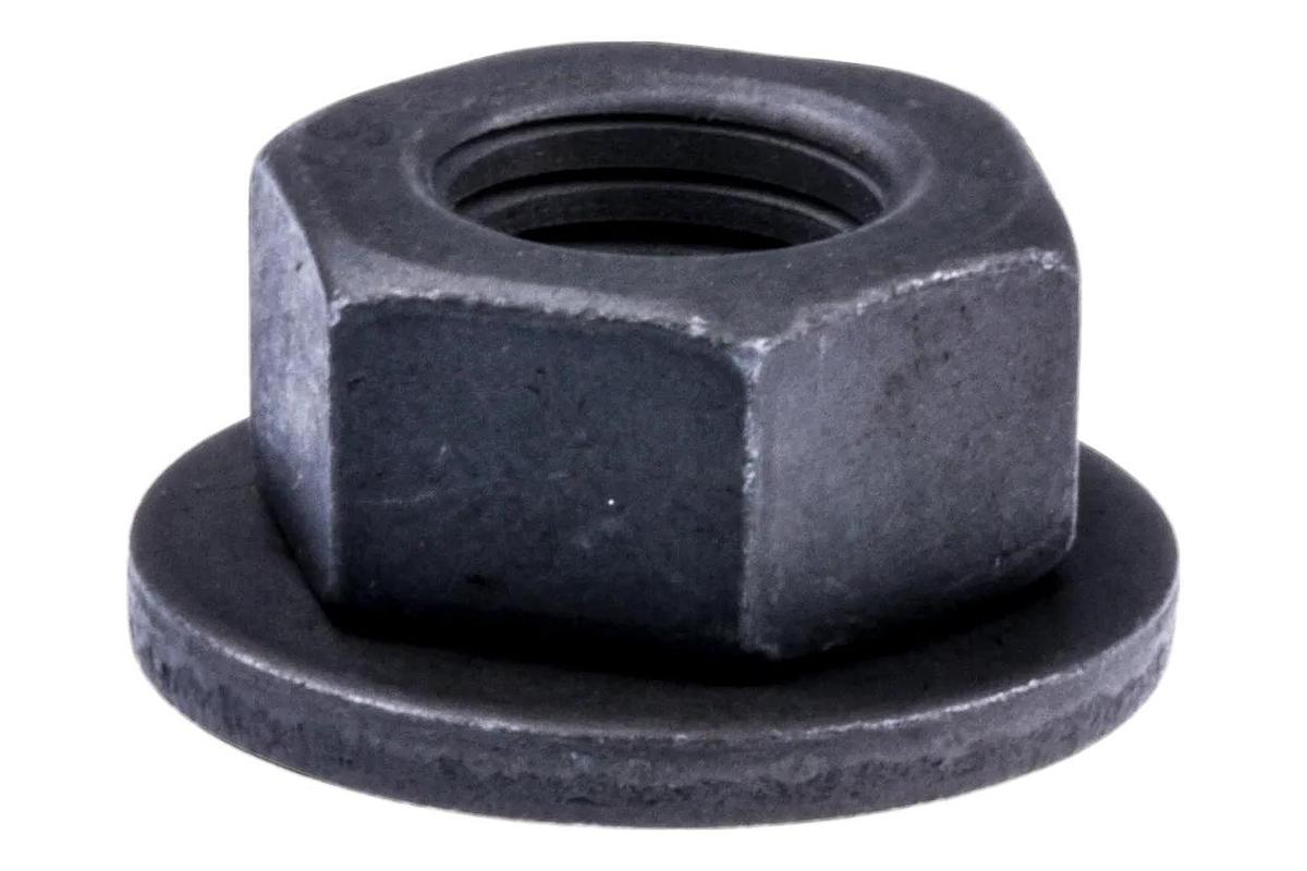 Blade nut