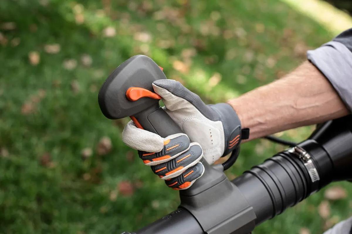 Husqvarna 150BT