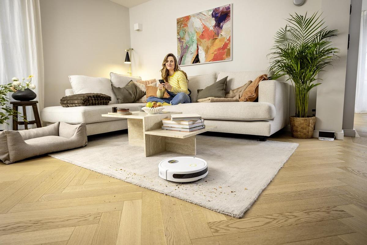 Robot vacuum cleaner with wiping function RCV 2