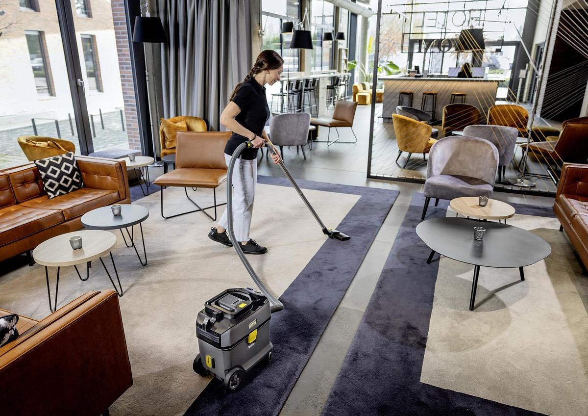 battery-powered vacuum cleaner T 15/1 Bp