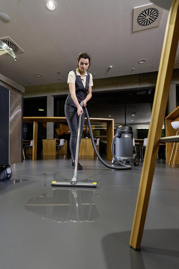 Wet and dry vacuum cleaners NT 48/1