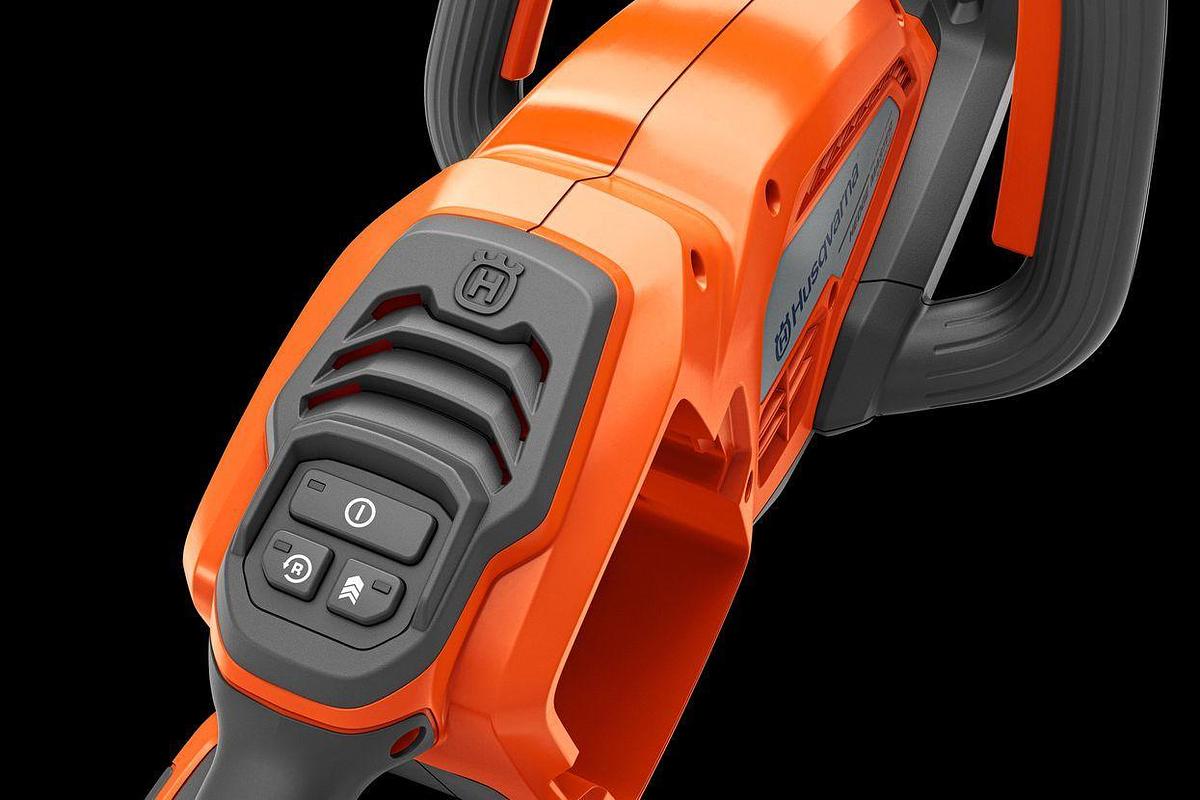 Husqvarna 320iHD60 Hedge Master (battery and charger included)