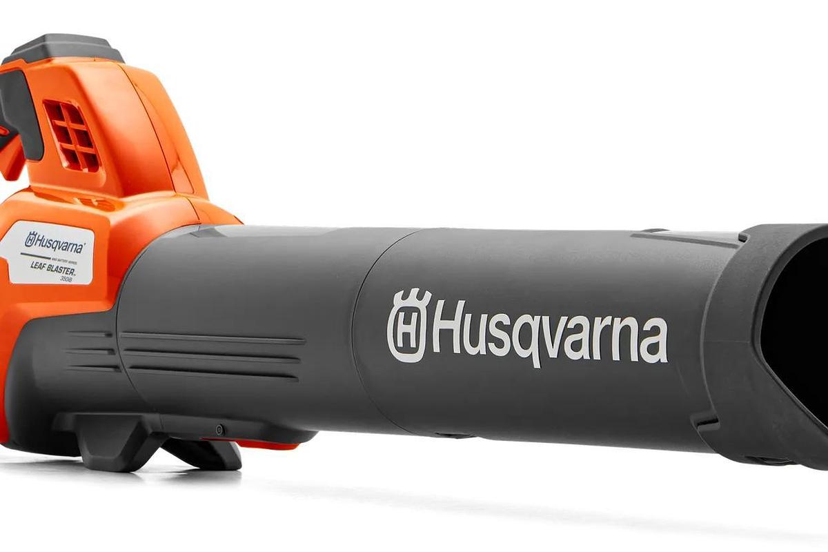 Husqvarna 350iB Leaf Blaster (battery and charger included)
