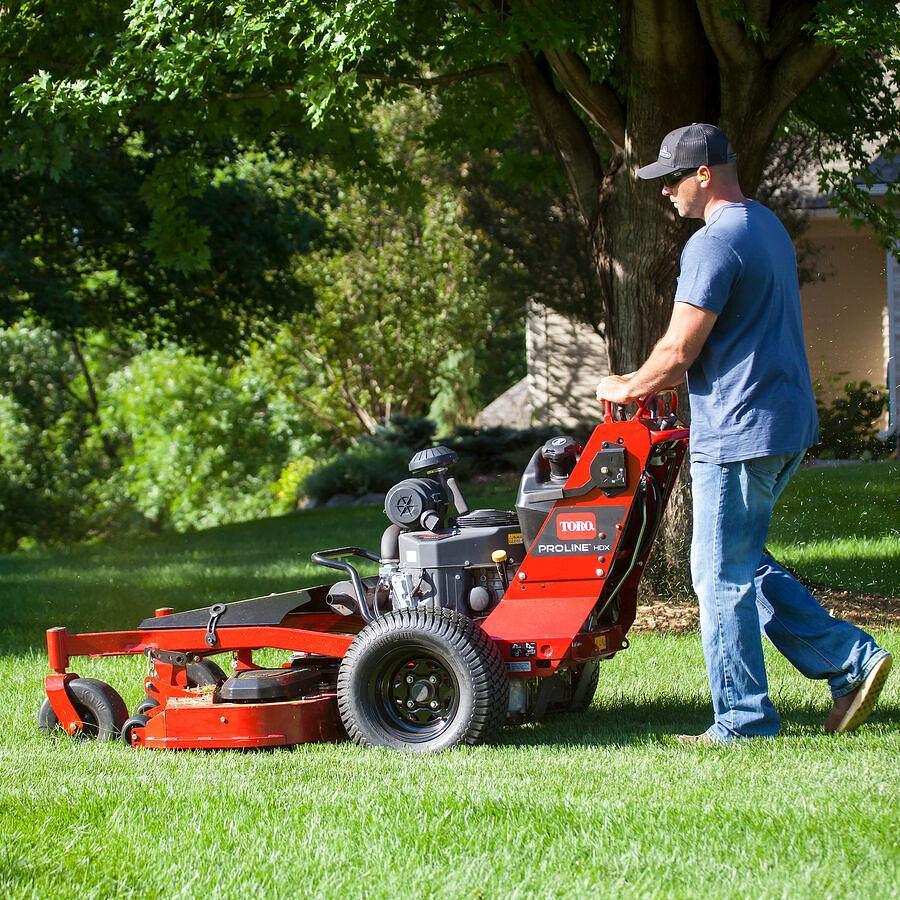 PROLINE™ Mid-Size Gas Walk Behind Mower