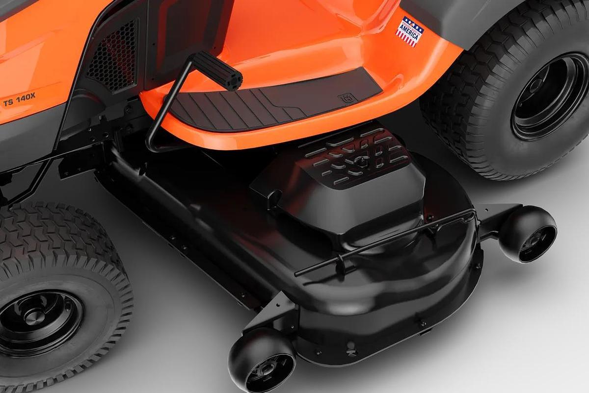 Husqvarna TS 140X 42"