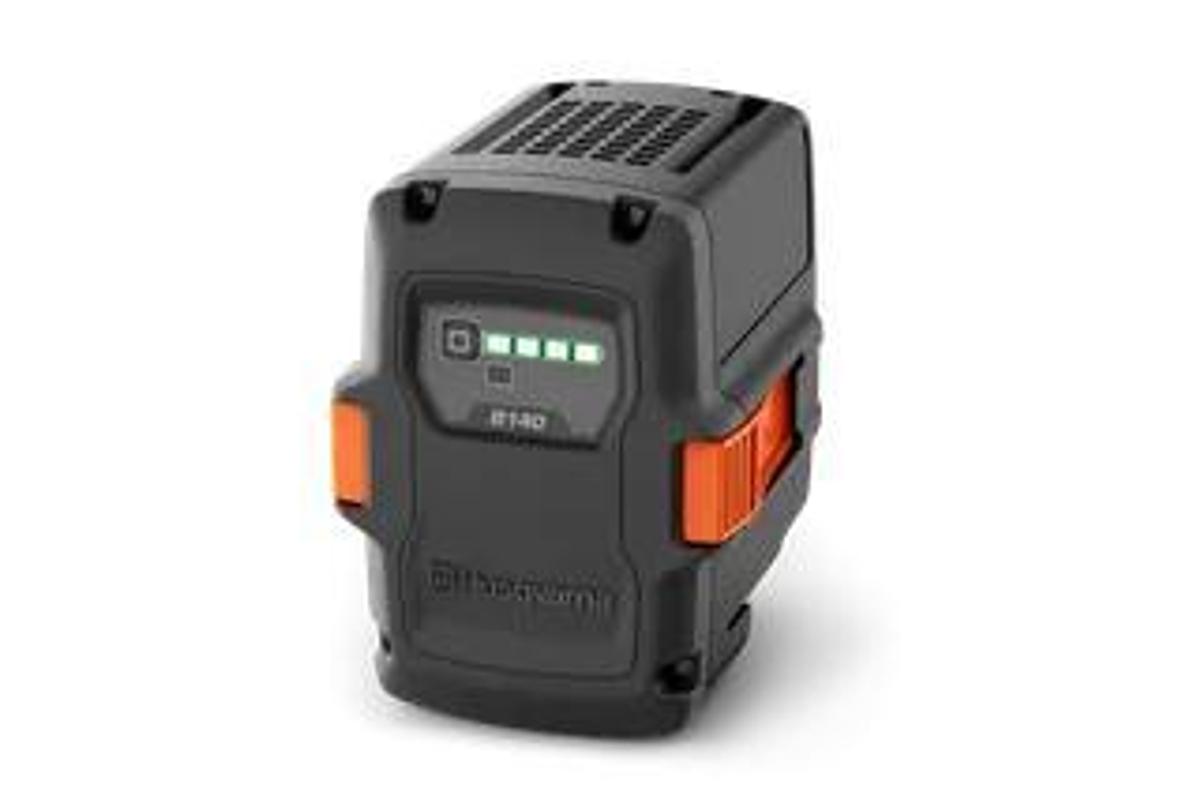 Husqvarna Weed Eater® 320iL (tool only)