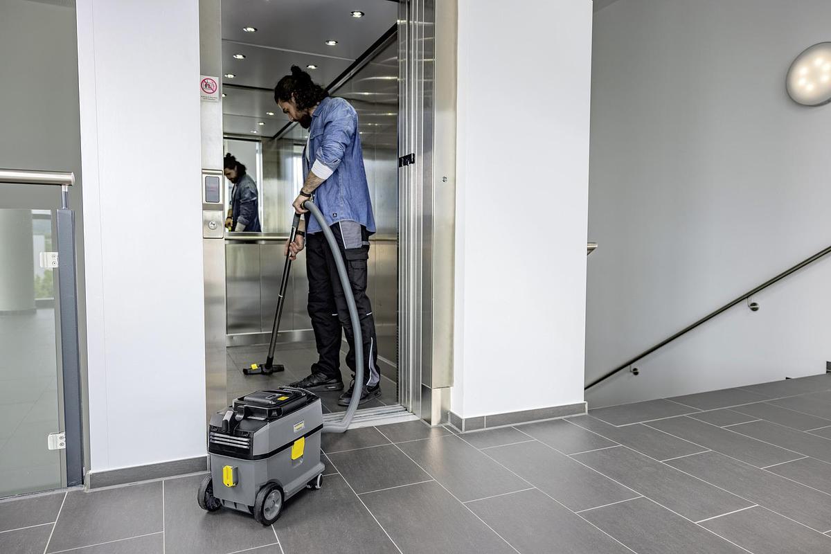 battery-powered vacuum cleaner T 10/1 Bp