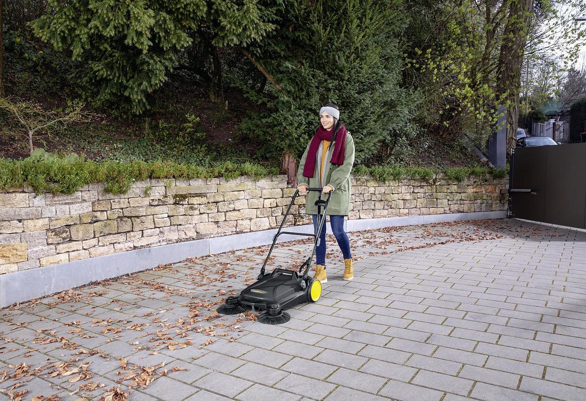 Push sweeper S 4 Twin Go!Further