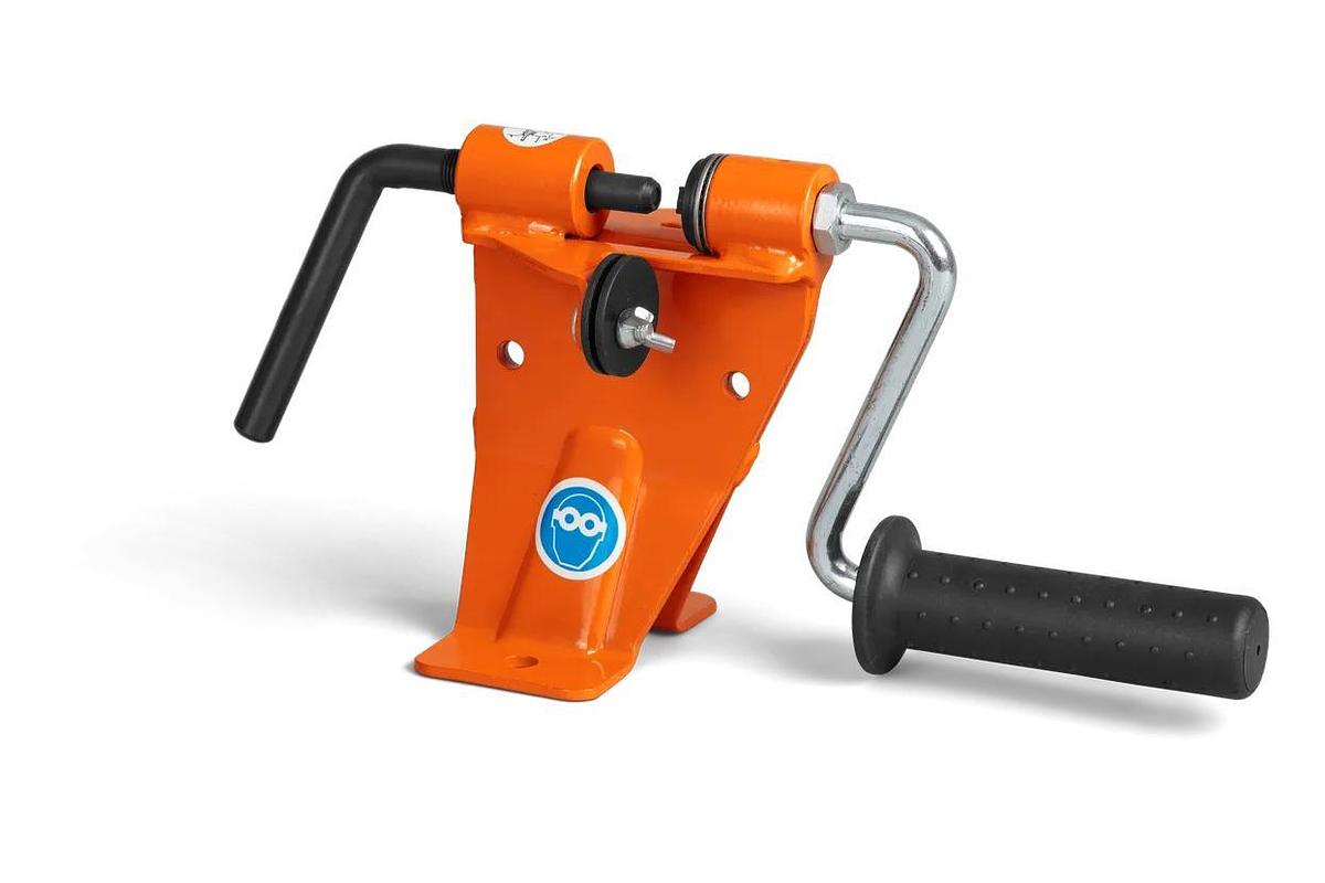Rivet spinner