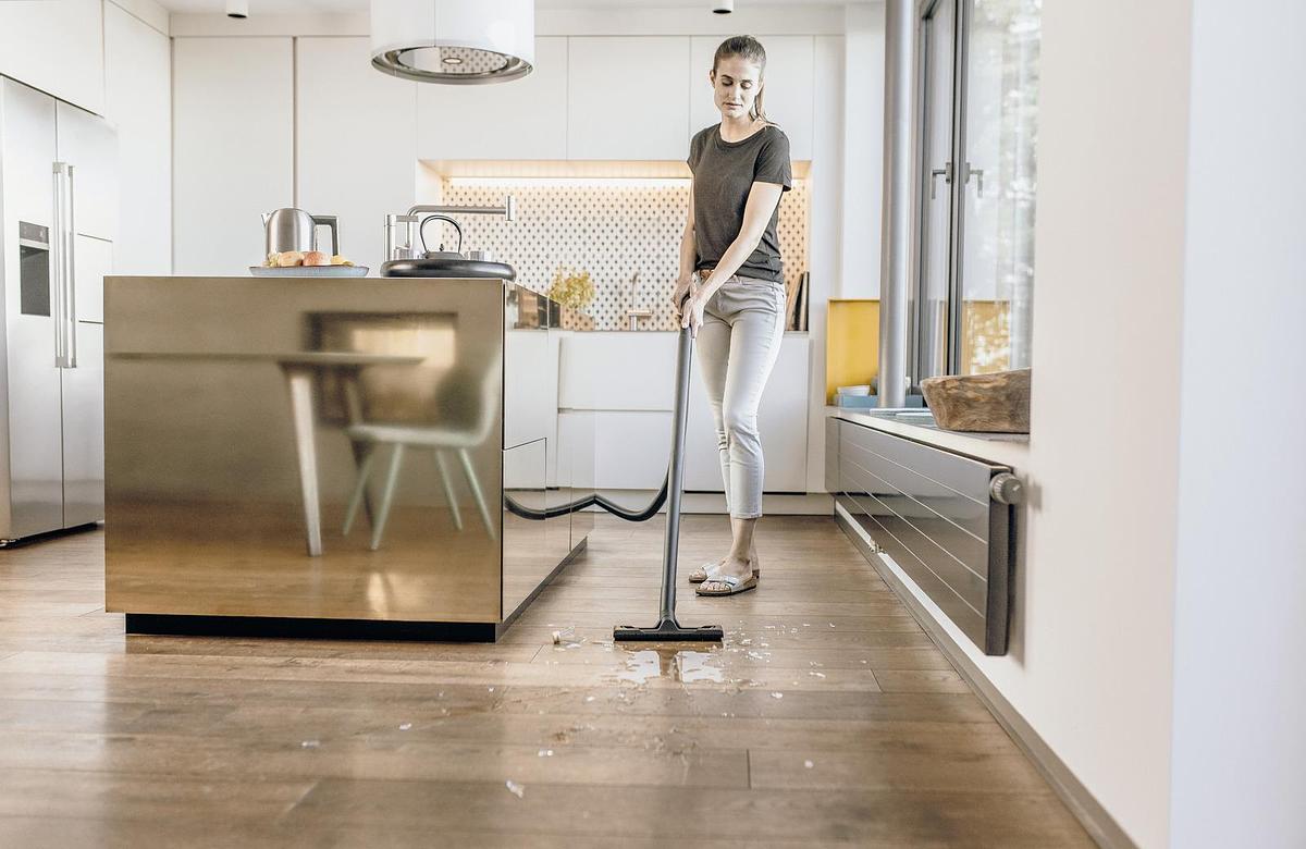 Wet and dry vacuum cleaner WD 2 Plus V-15/4/18