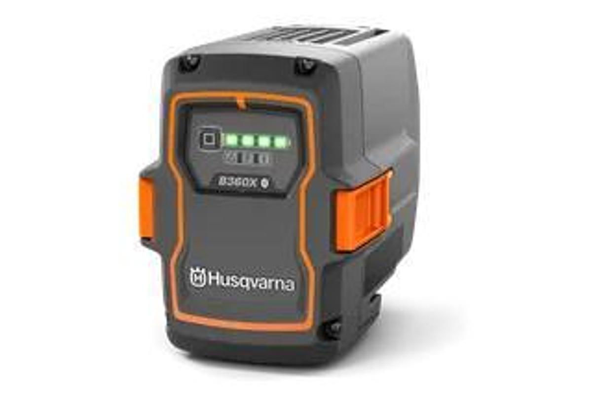 Husqvarna Weed Eater® 320iL (tool only)