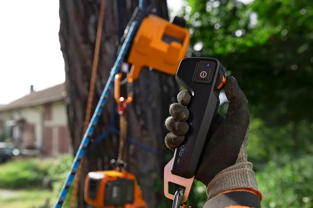 Husqvarna x Skylotec Power Ascender without battery and charger