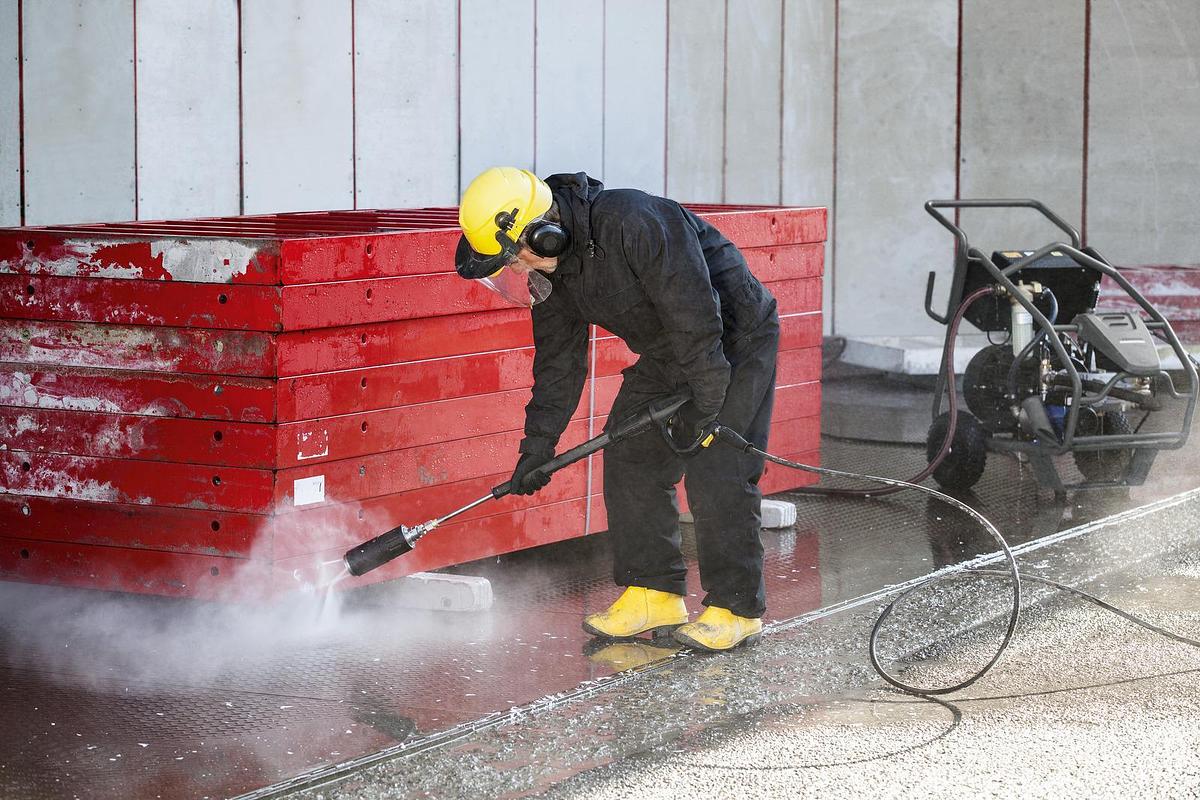 Ultra-high-pressure cleaner HD 9/50 Ge Cage