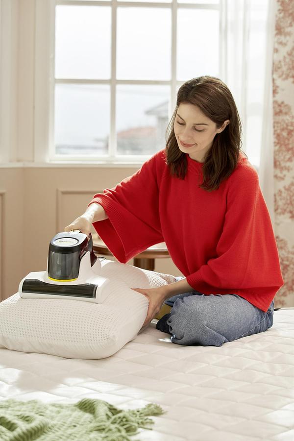 Mattress vacuum cleaner VCH 4 UVClean