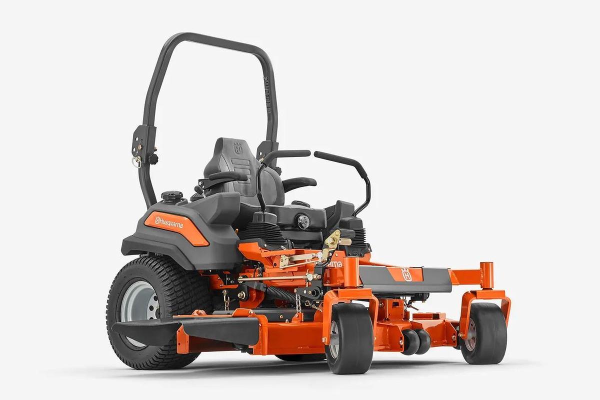 Commercial Landscaping Equipment & Tools