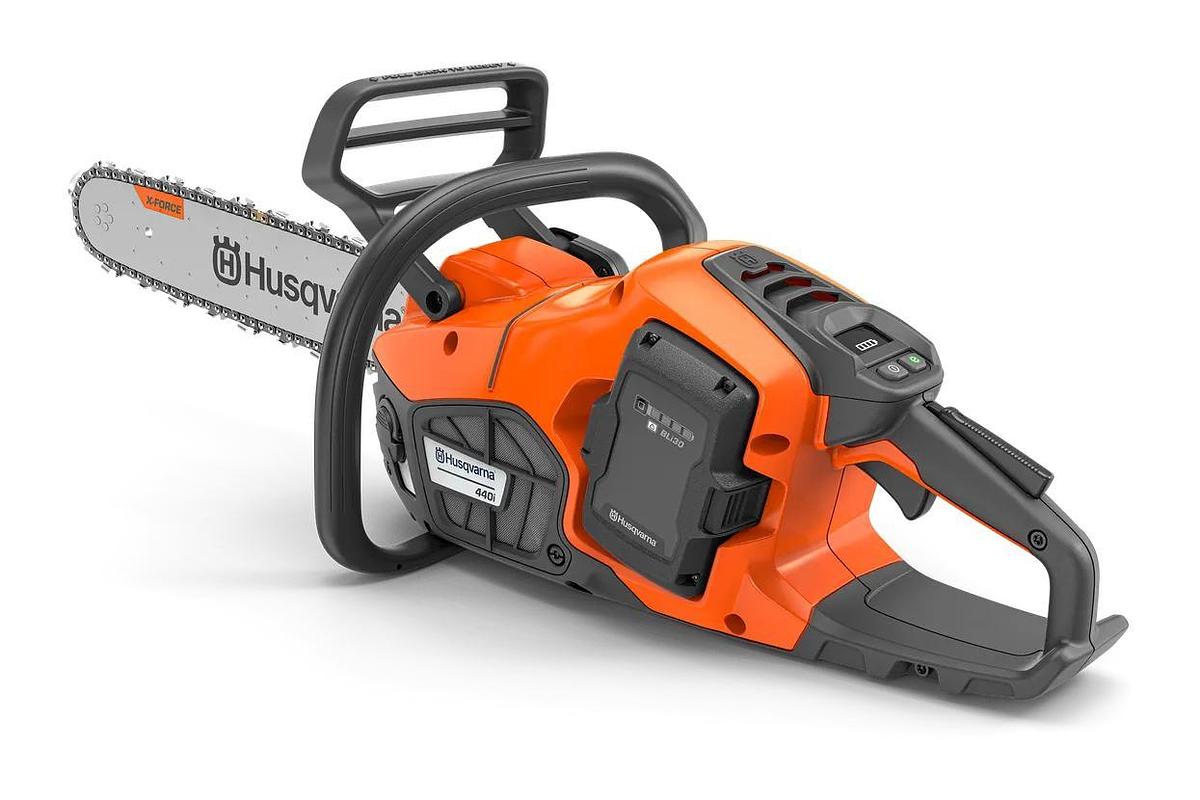Husqvarna 440i PowerAxe with battery and charger