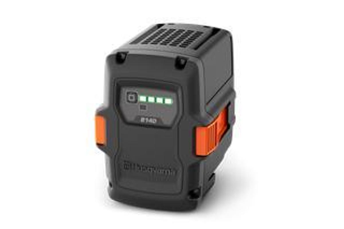 Husqvarna Weed Eater® 320iL (tool only)