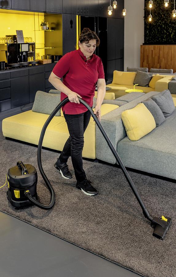 Dry vacuum cleaner T 11/1 Classic Adv Go!Further