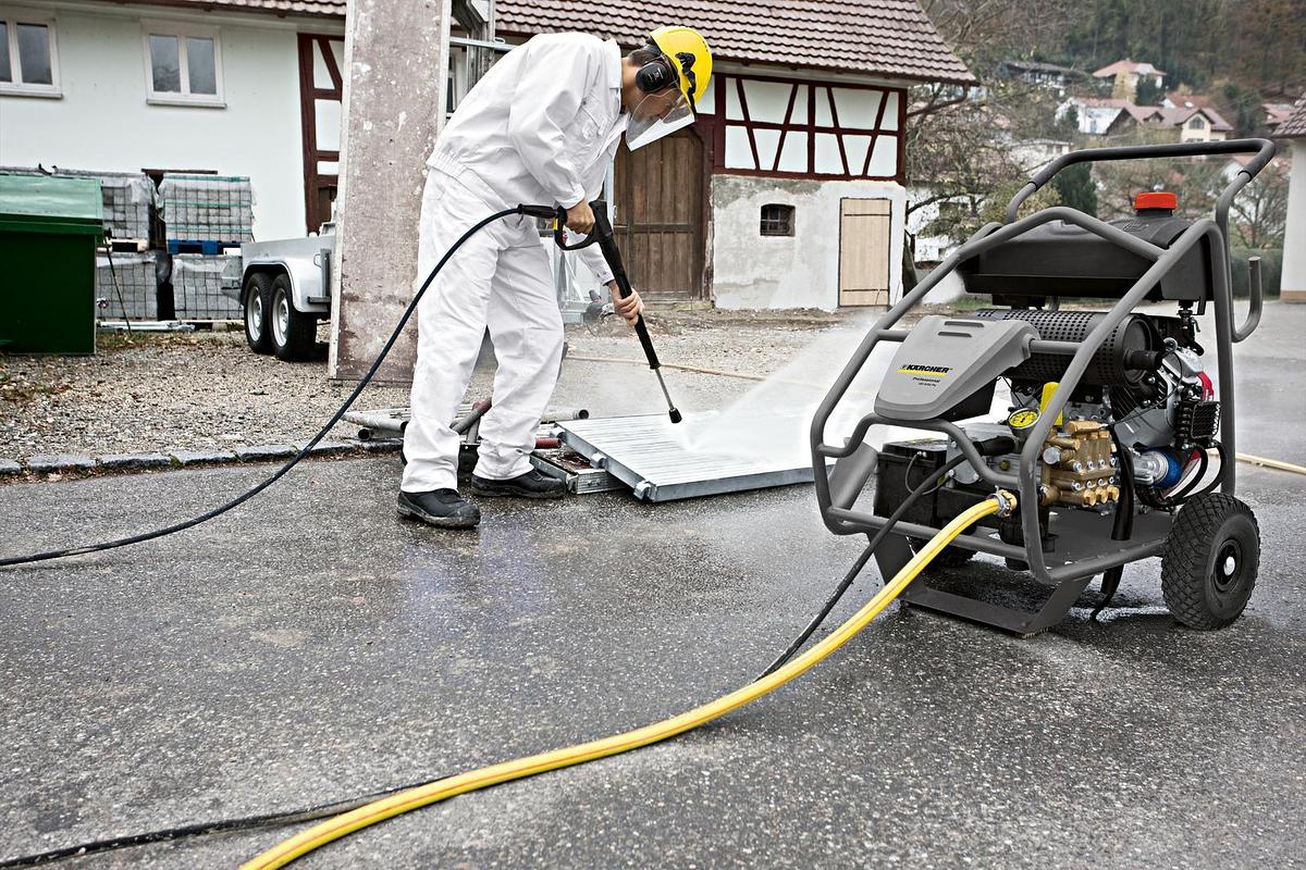 Ultra-high-pressure cleaner HD 9/50 Ge Cage