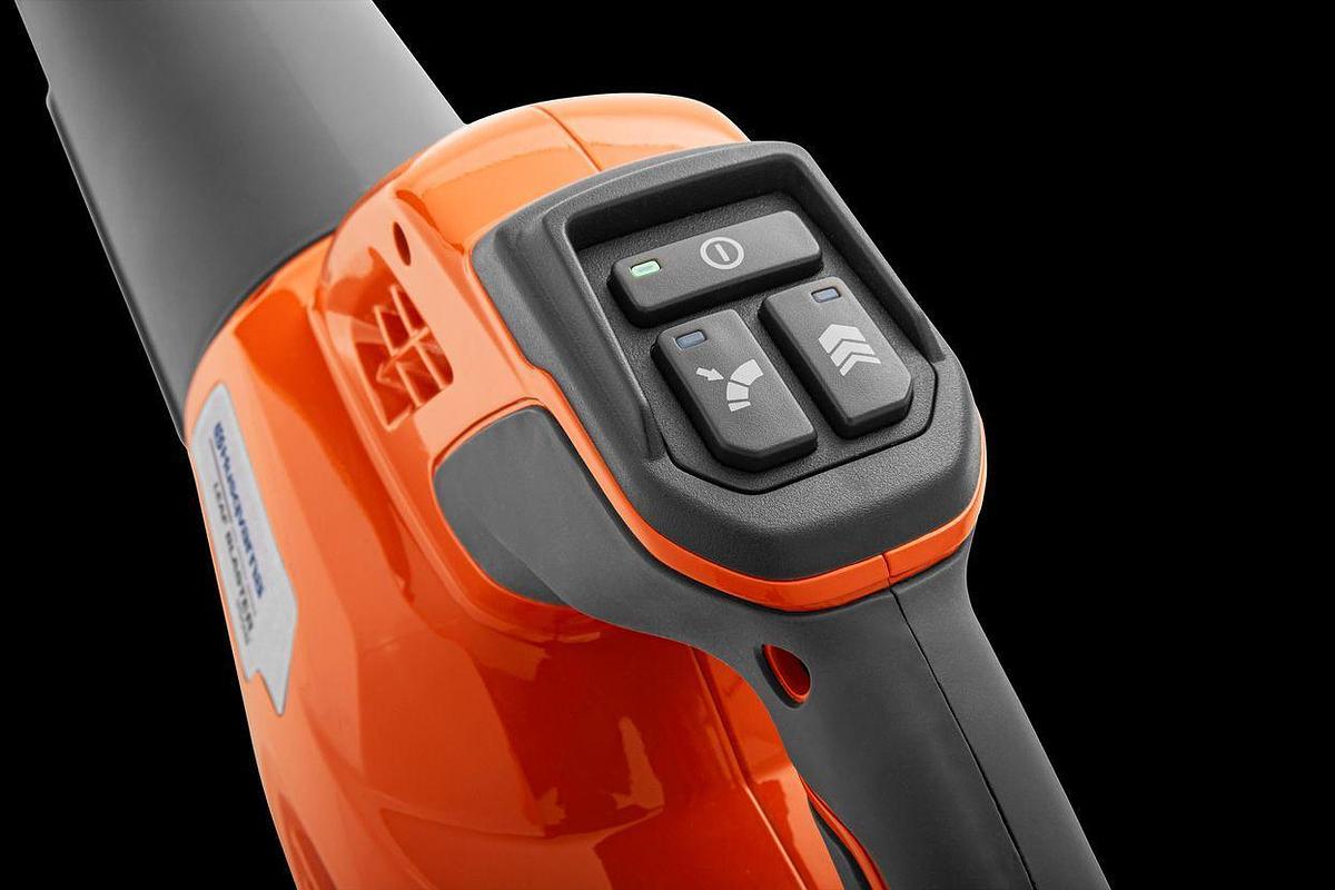 Husqvarna 350iB Leaf Blaster (battery and charger included)
