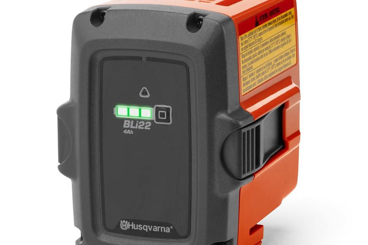 Husqvarna 320iHD60 Hedge Master (battery and charger included)
