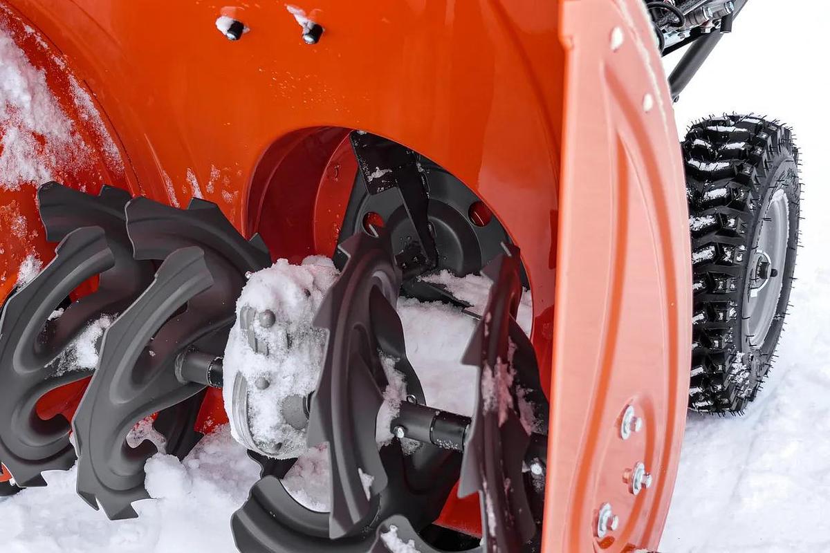 Husqvarna ST124 Snow Blower