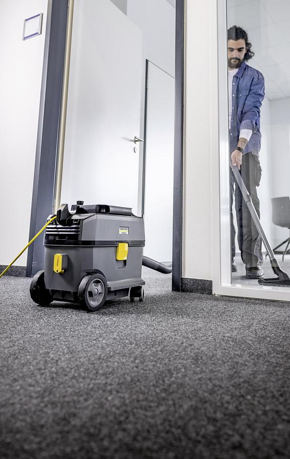 Dry vacuum cleaner T 10/1 Adv HEPA