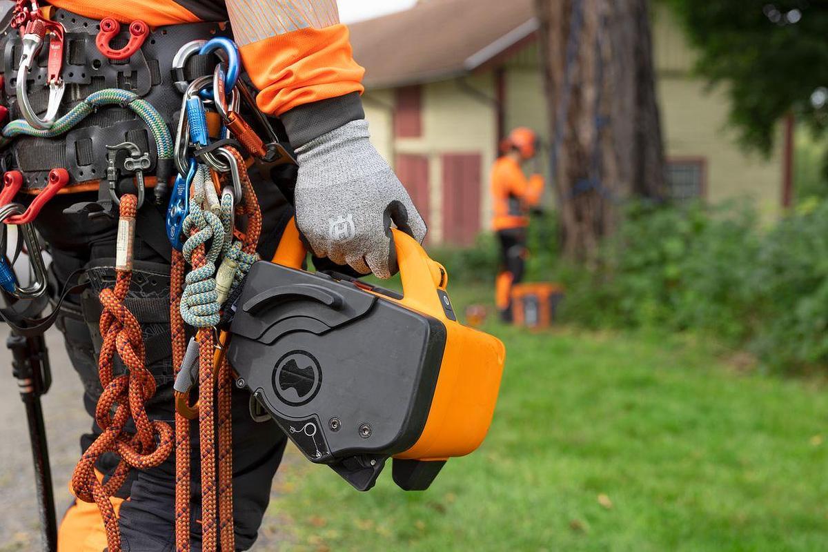 Husqvarna x Skylotec Power Ascender without battery and charger