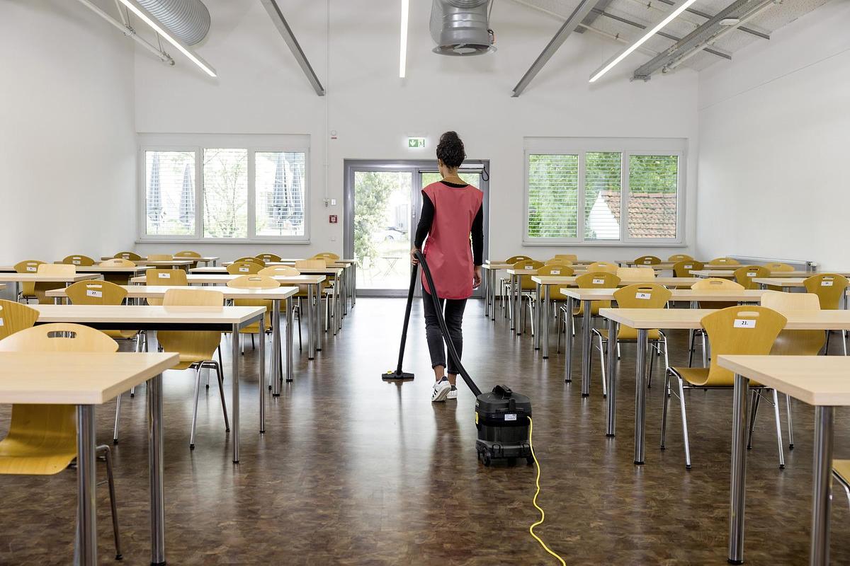 Dry vacuum cleaner T 11/1 Classic HEPA Re!Plast