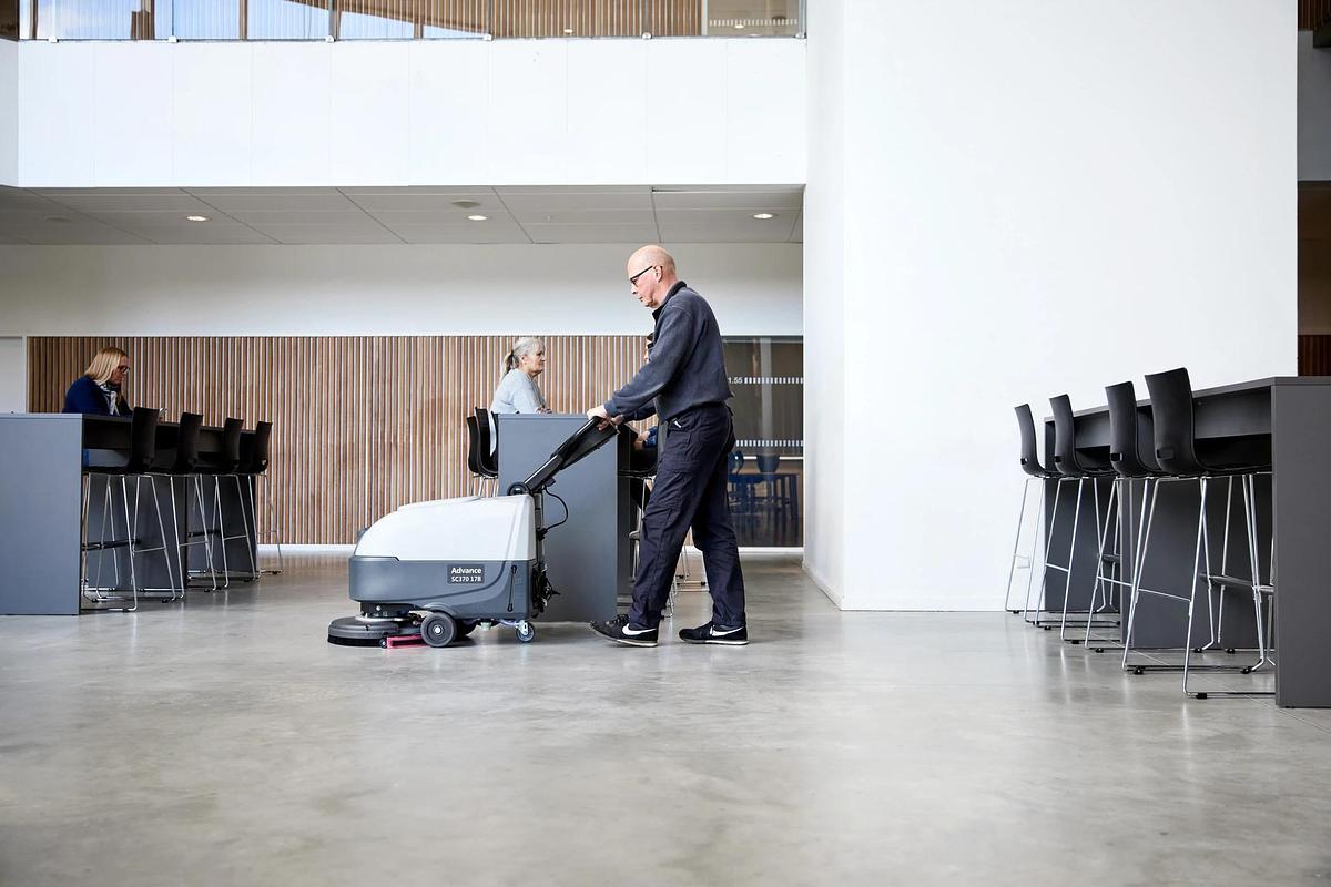 SCRUBBER SC370 17B-US