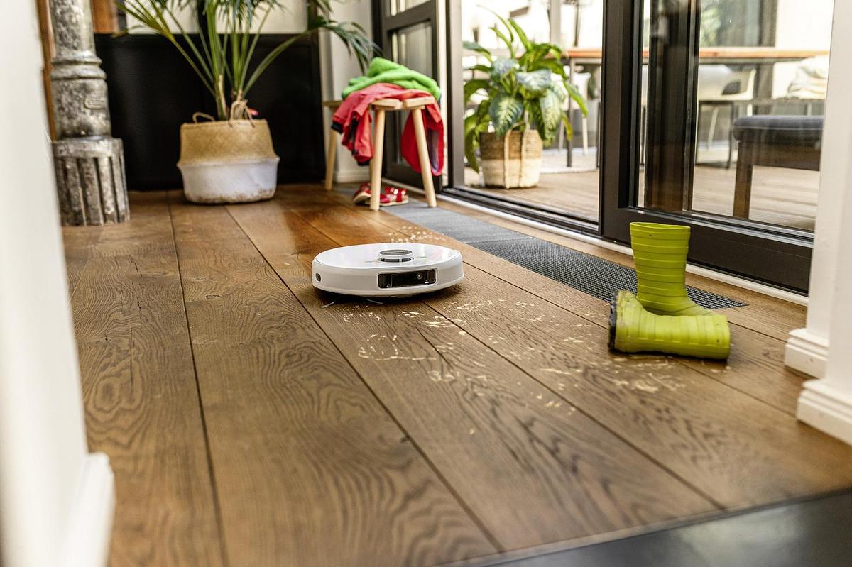 Robot vacuum cleaner with wiping function RCV 5