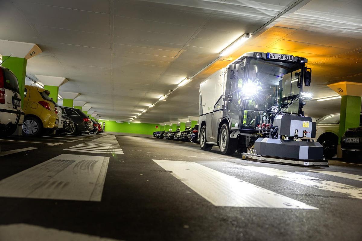 Vacuum sweeper MC 250 e!ectric
