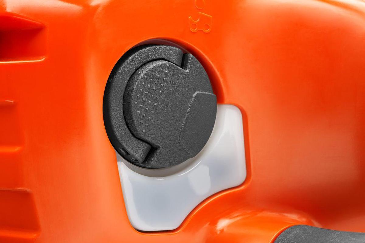 Husqvarna 440i PowerAxe with battery and charger