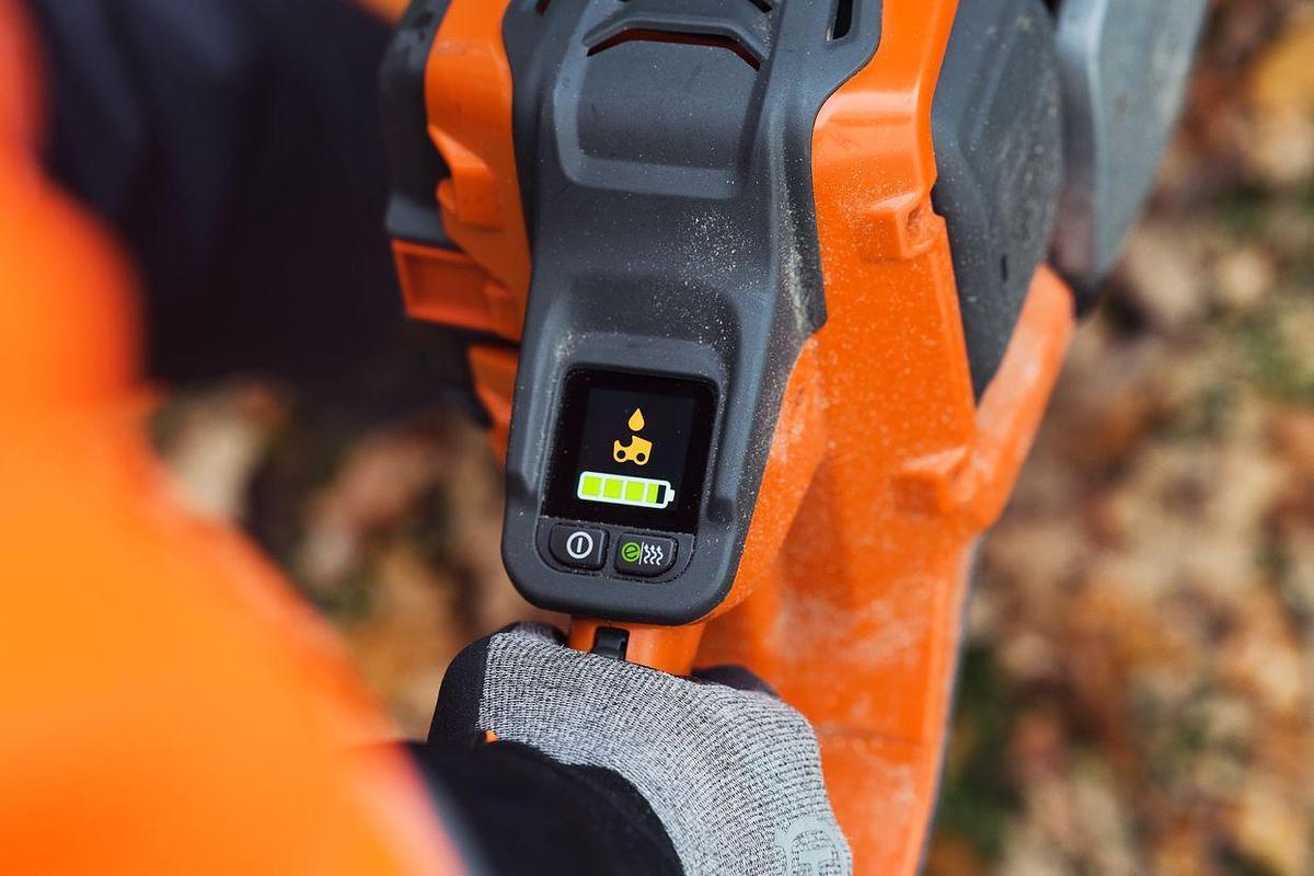 Husqvarna 550i XP® with battery and charger