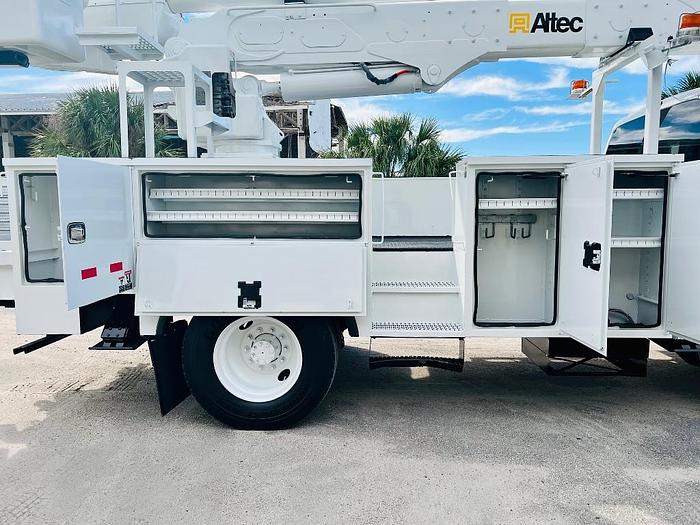 Used Altec AA55 60ft Bucket Boom on 2015 Ford F-750 4x2 Reg Cab Utility Truck - 44765