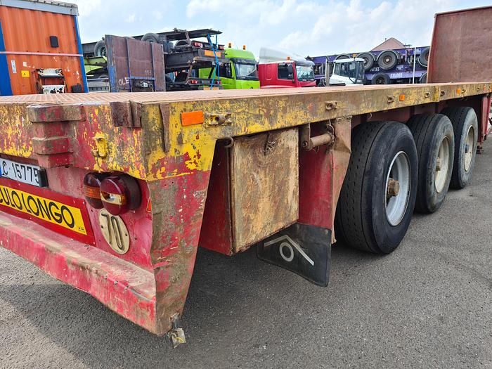Used 1981 METALOVOUGA 3 AXLE STEEL SUSPENSION DRUM BRAKES  385 65R22.5