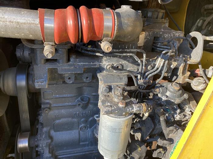 Usato 2006 NEW HOLLAND LB110 B 4PT