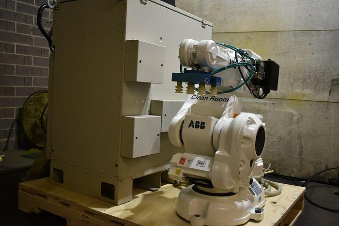 Used ABB IRB 140 Cleanroom Industrial Robot with S4C+ controller