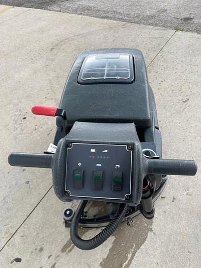 Refurbished VIPER FANG 20 FLOOR SCRUBBER (REFURBISHED) 