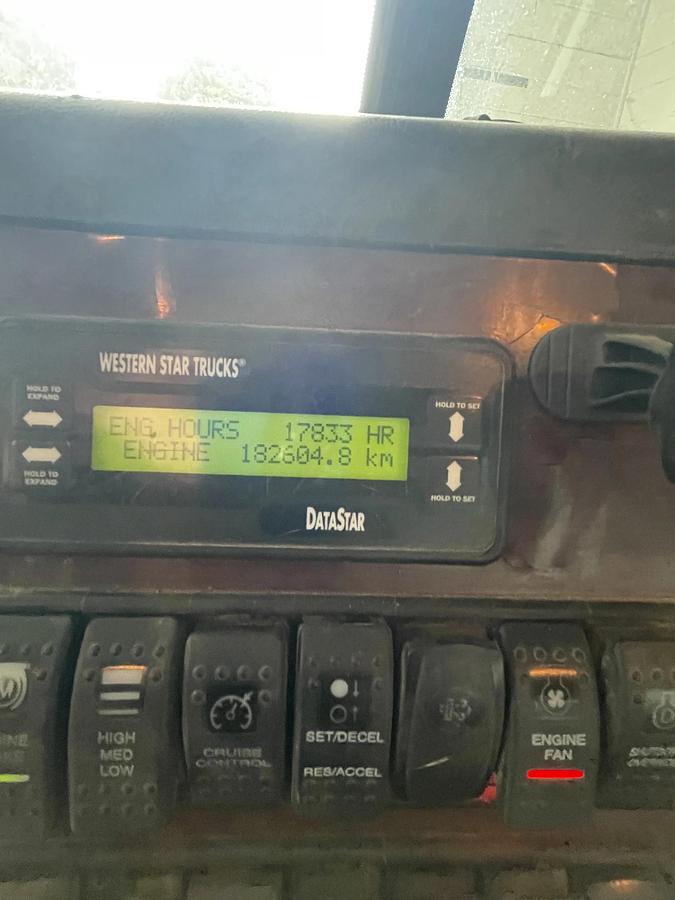 Used 2014 western star 4900 hxx hydrovacs