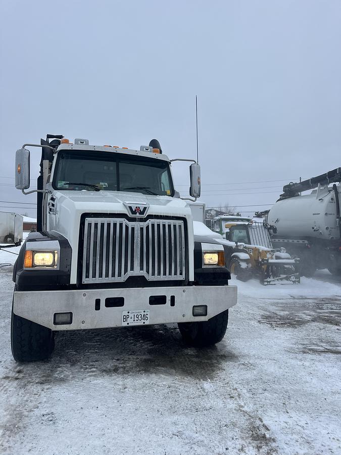 Used 2020 Western Star Rival T10