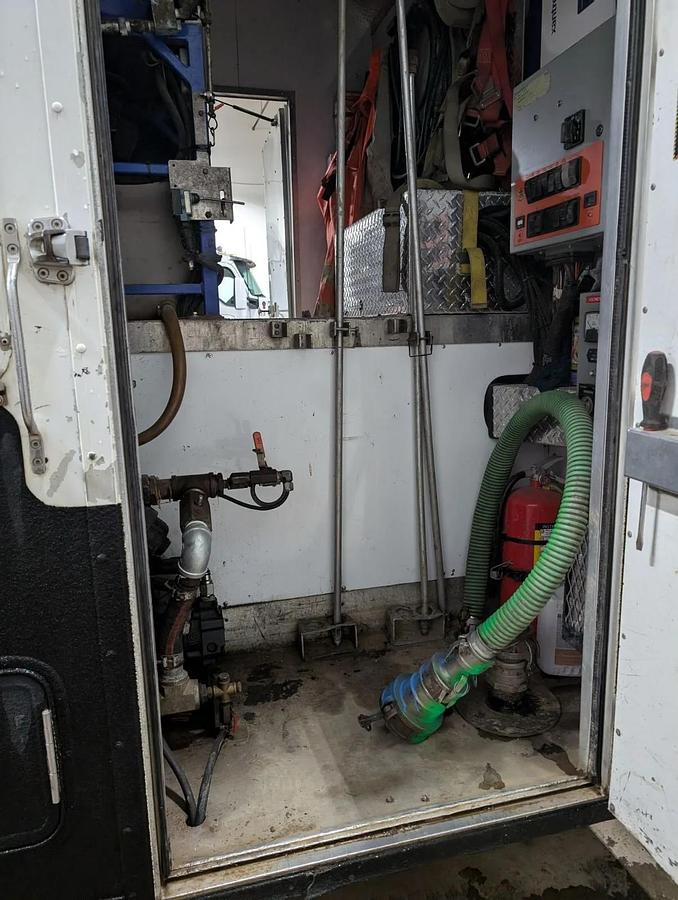 Used 2016 kw t800 tornado