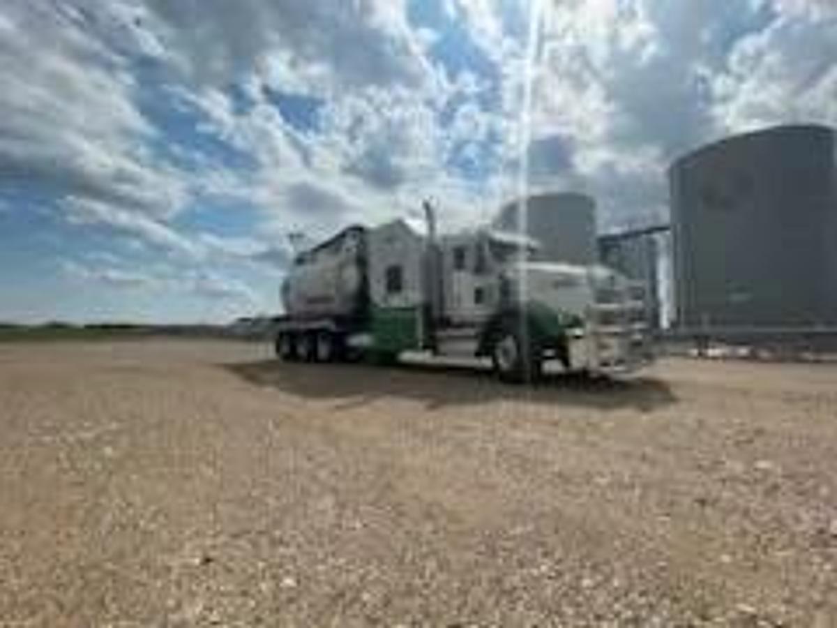 Used 2008 kenworth t800 tornado F4