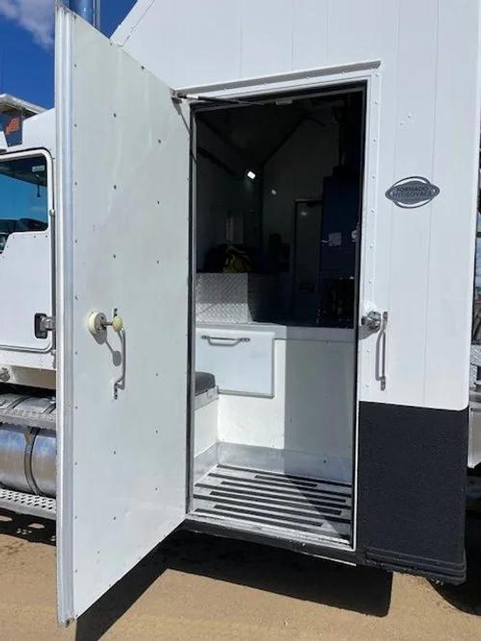 Used 2017 KW T800 tornado F4