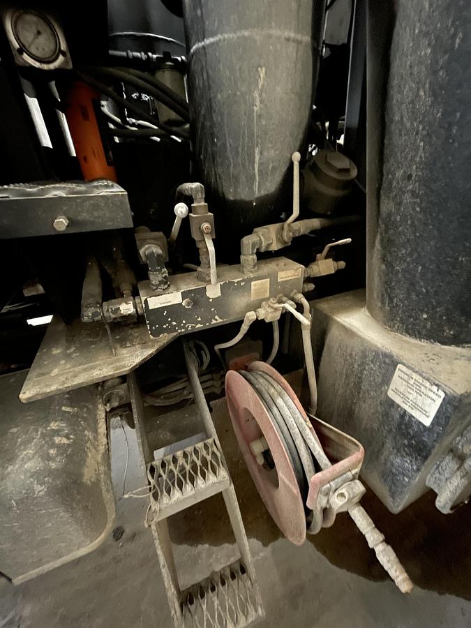 Used 2007 Freightliner with vac all system  112