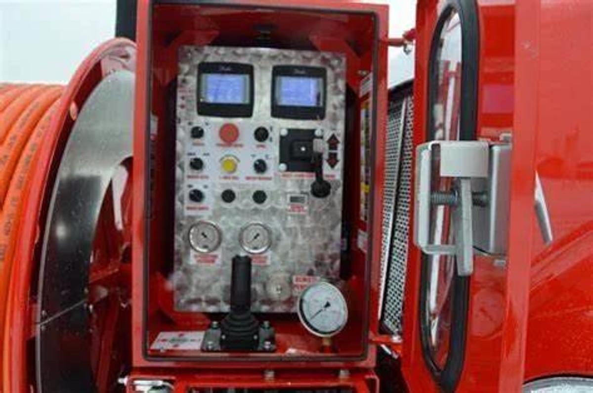 Used 2025 Western star 47X w/Gapvax MC1510 sewer cleaner